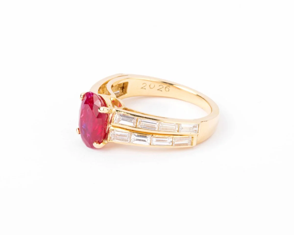 Bague or jaune ornée d'un rubis Birman - Image 2