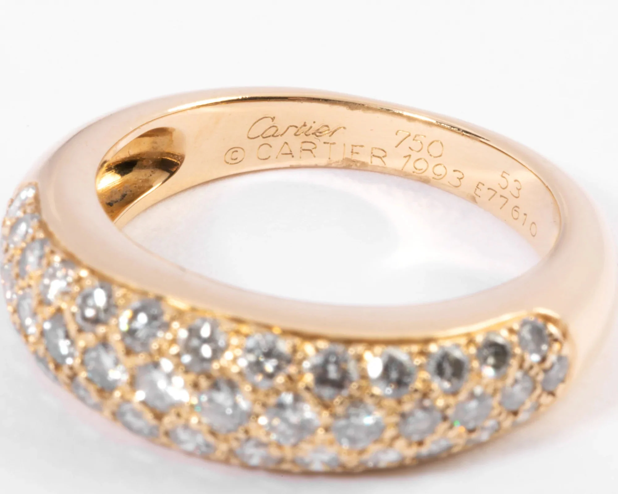 Bague or jaune pavée de diamants de la maison Cartier - Image 6