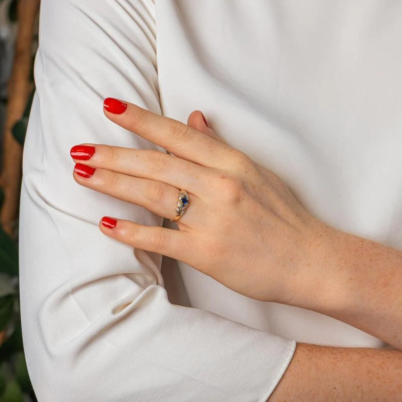 Bague en or blanc, or jaune, saphirs et diamants - Image 2