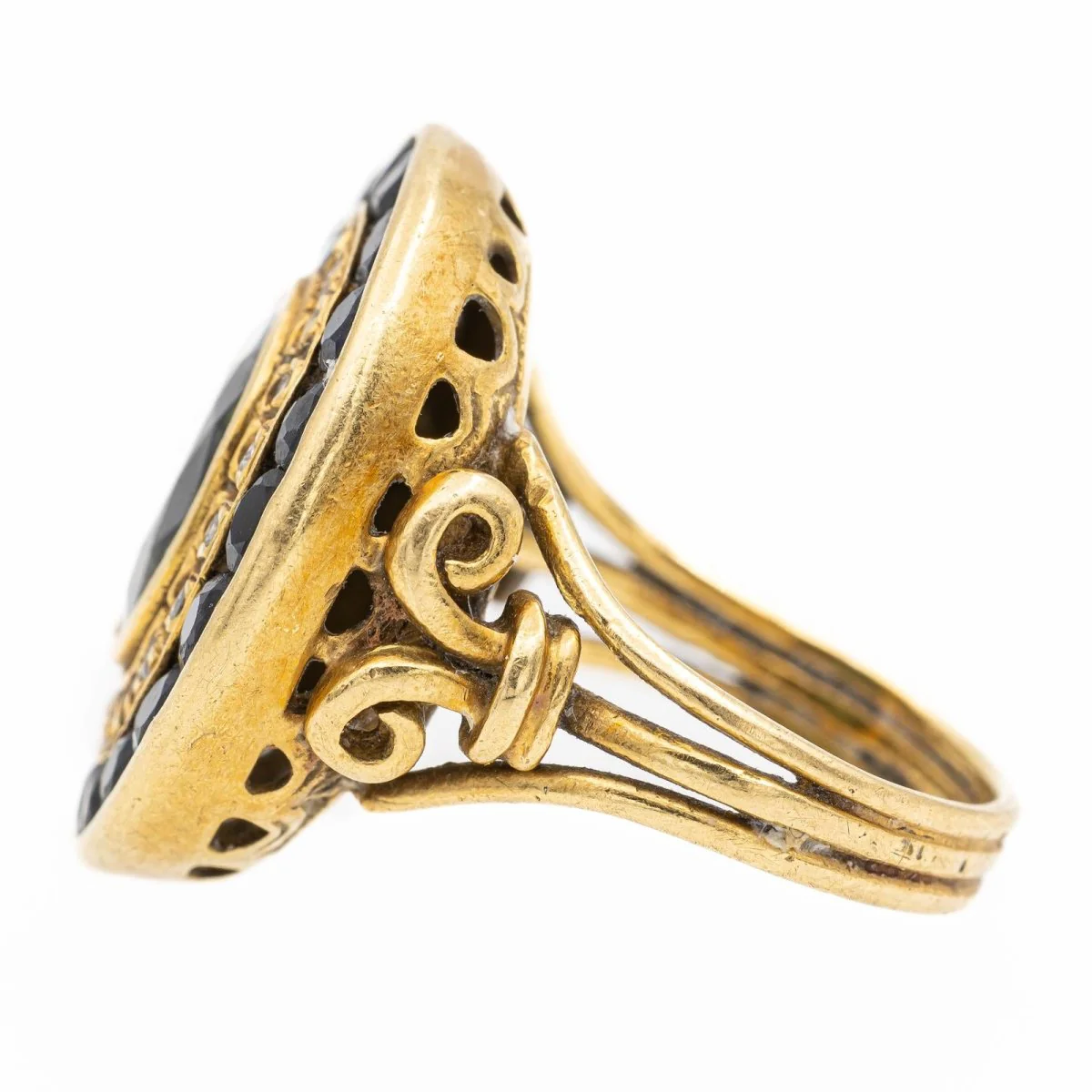 Bague en or jaune, saphir et diamants - Image 4