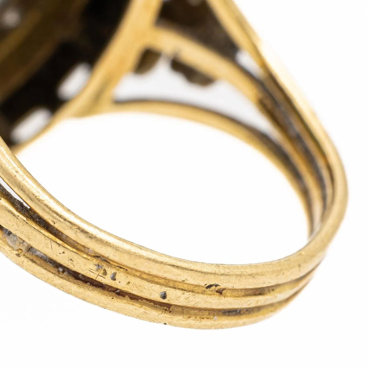 Bague en or jaune, saphir et diamants - Image 6
