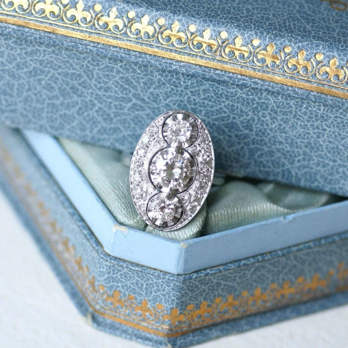 Bague en or blanc, platine, et diamants - Image 5