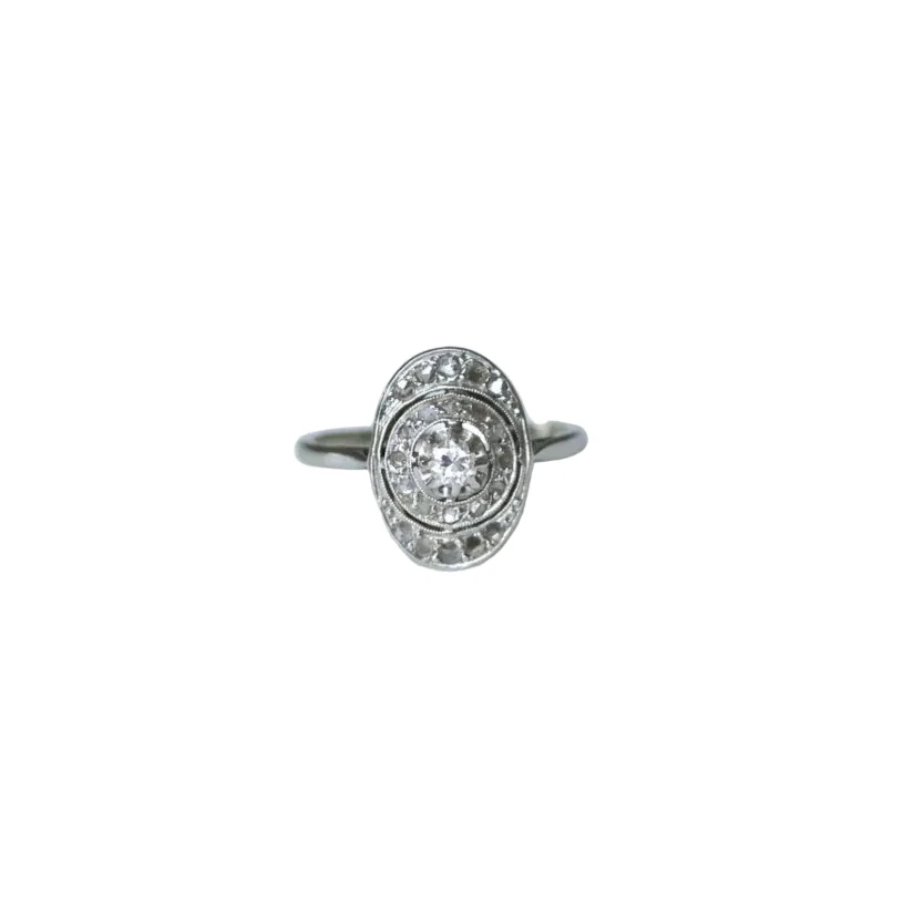 Bague Entourage en or blanc, platine et diamants