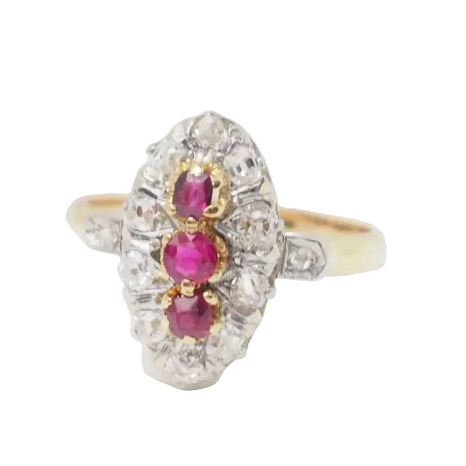 Bague Trilogie en or jaune, rubis et diamants - Image 3