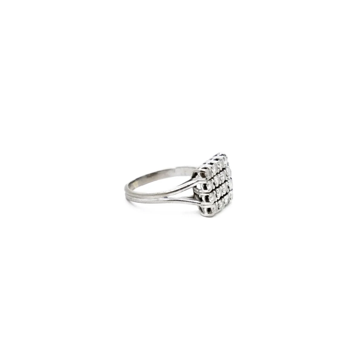 Bague Pavée en or blanc et diamants - Image 4