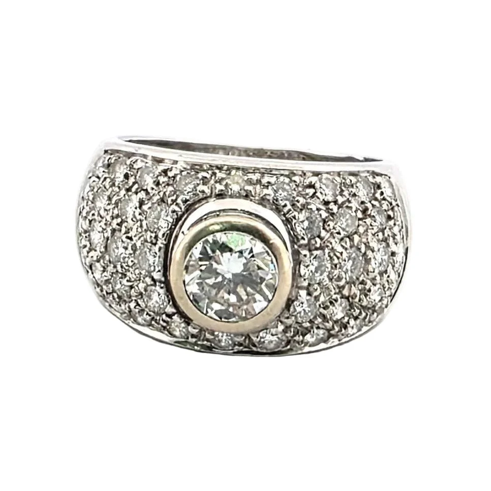 Bague Pavée en or blanc et diamants