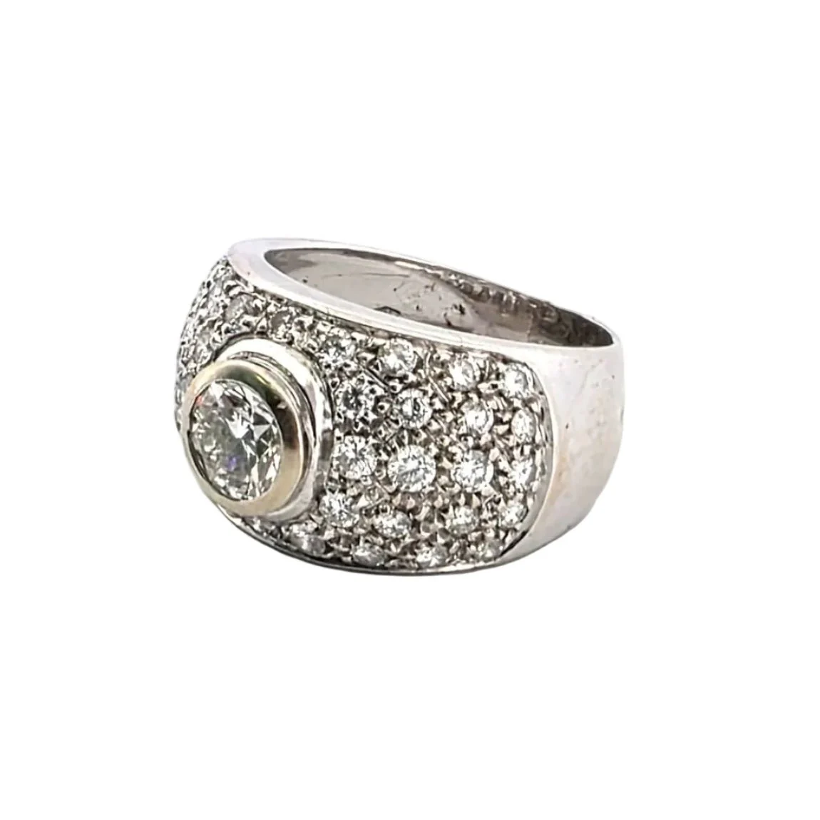 Bague Pavée en or blanc et diamants - Image 2