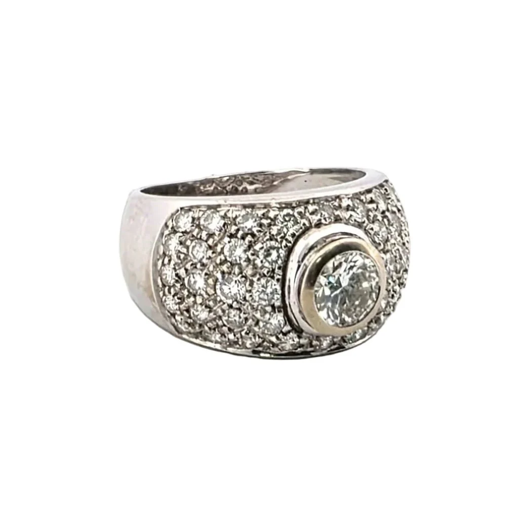 Bague Pavée en or blanc et diamants - Image 3