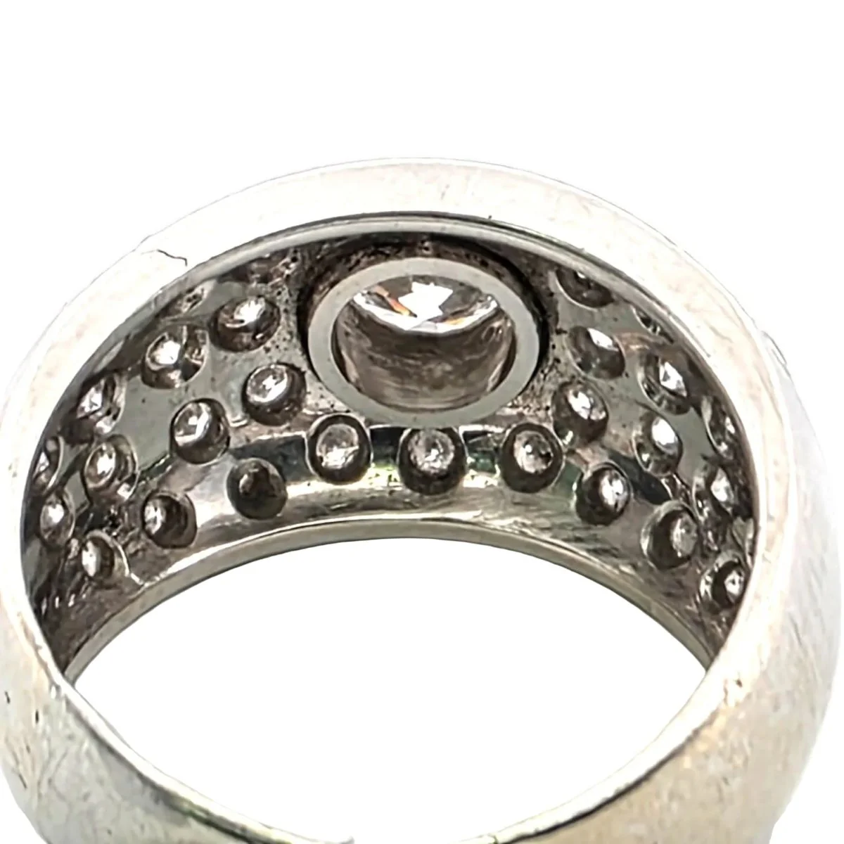 Bague Pavée en or blanc et diamants - Image 4