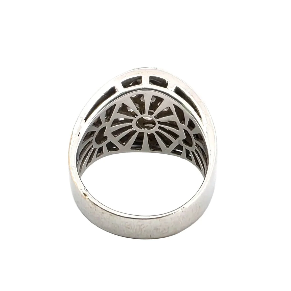 Bague Pavée en or blanc et diamants - Image 4