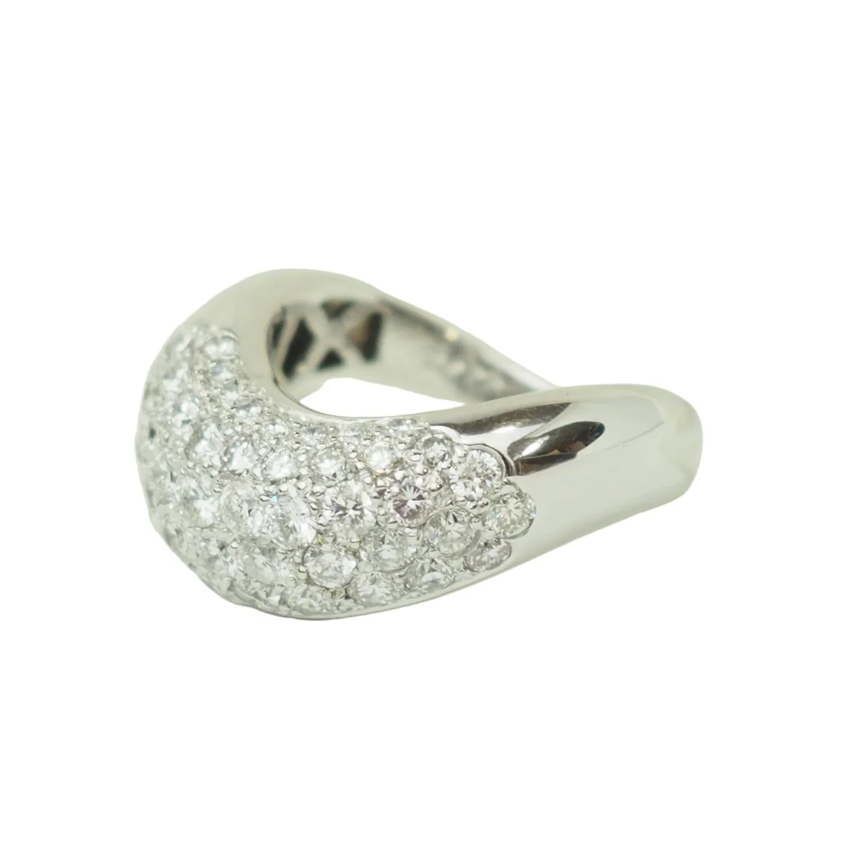 Bague Pavée en or blanc et diamants - Image 2