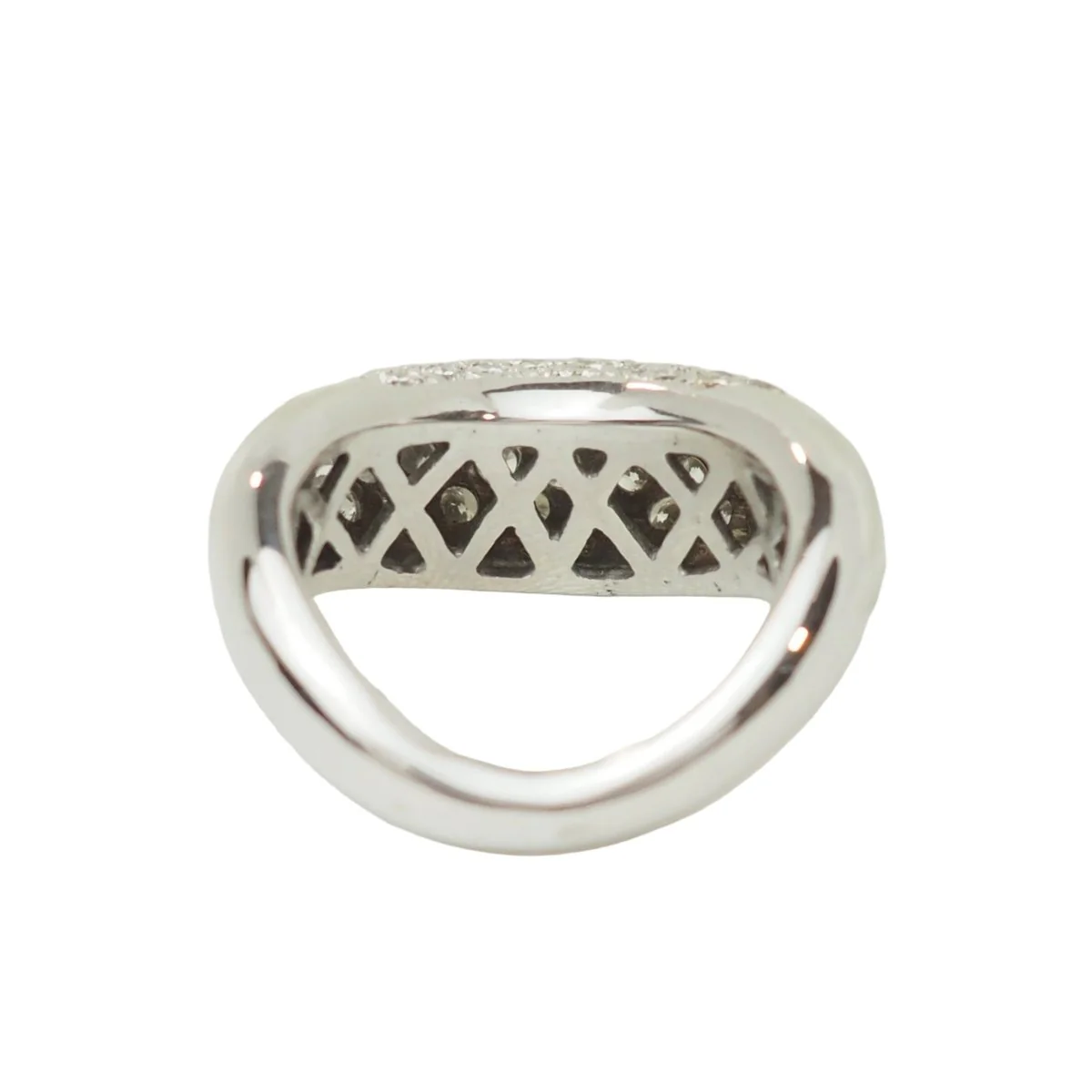 Bague Pavée en or blanc et diamants - Image 3