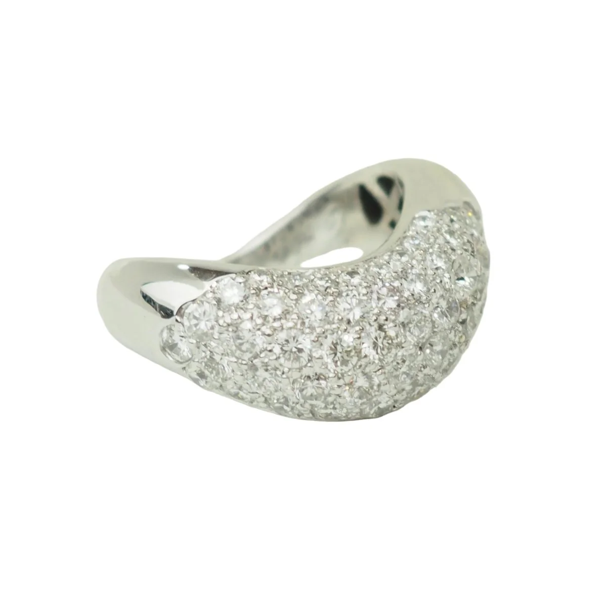 Bague Pavée en or blanc et diamants - Image 4