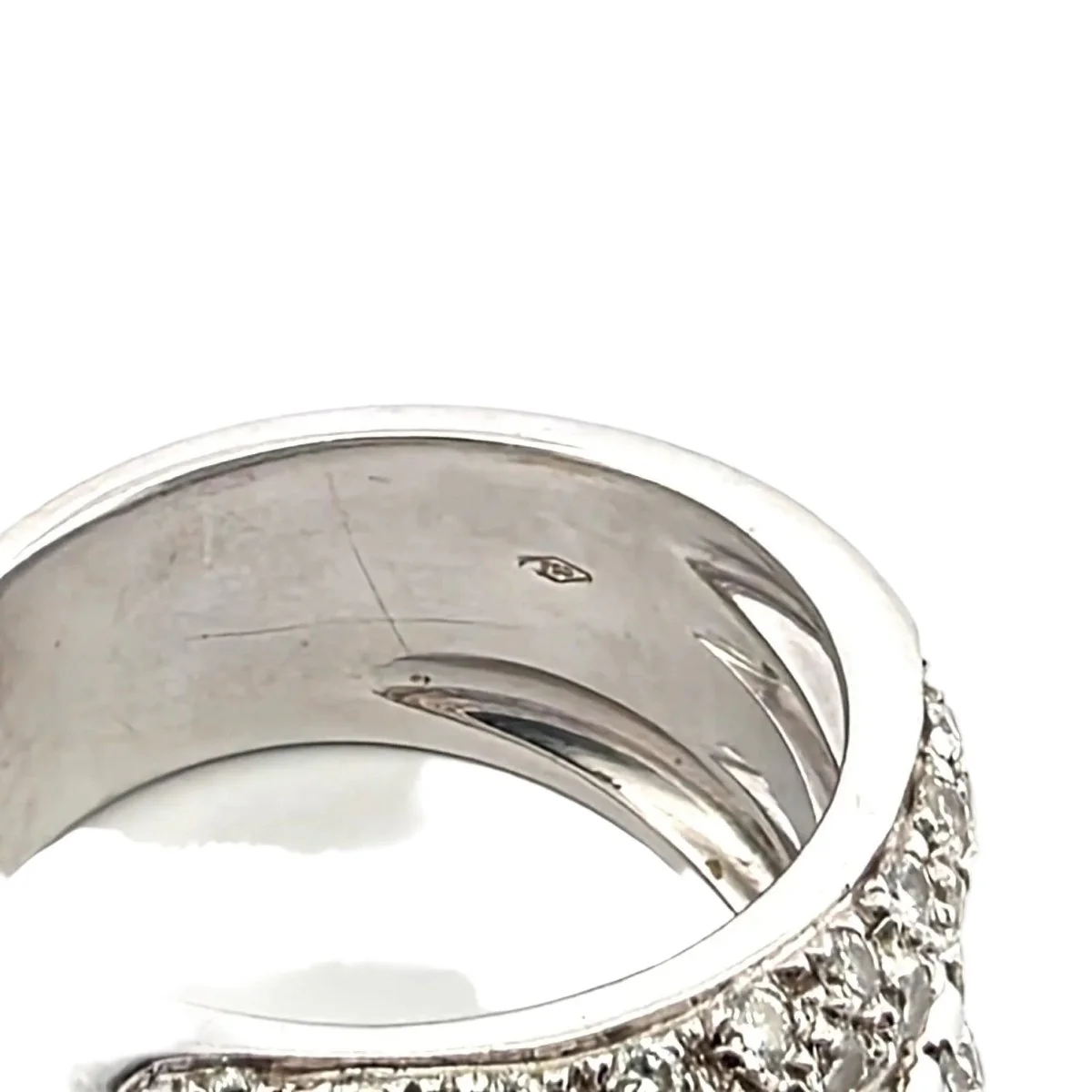 Bague Pavée en or blanc et diamants - Image 5