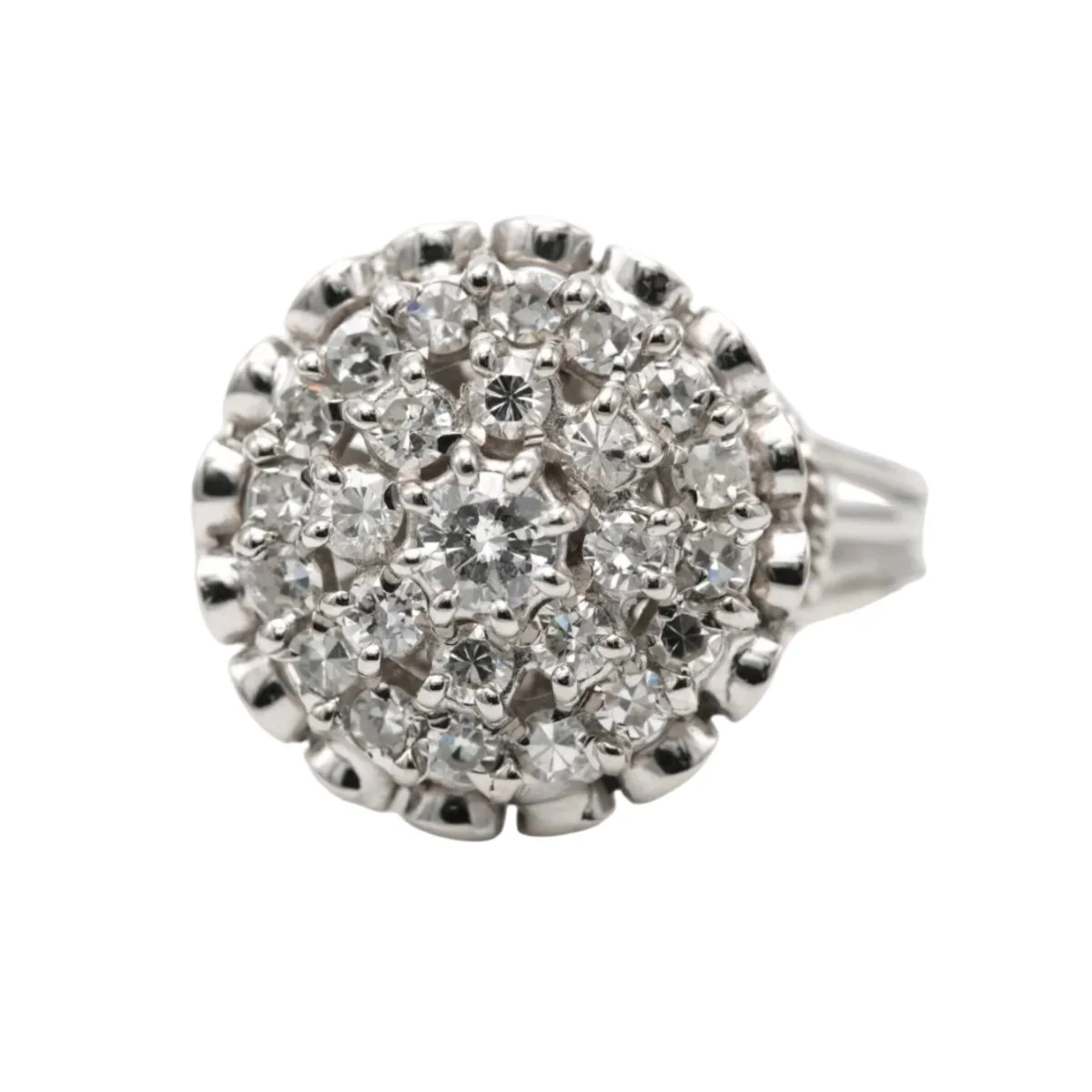 Bague Pavée en or blanc et diamants
