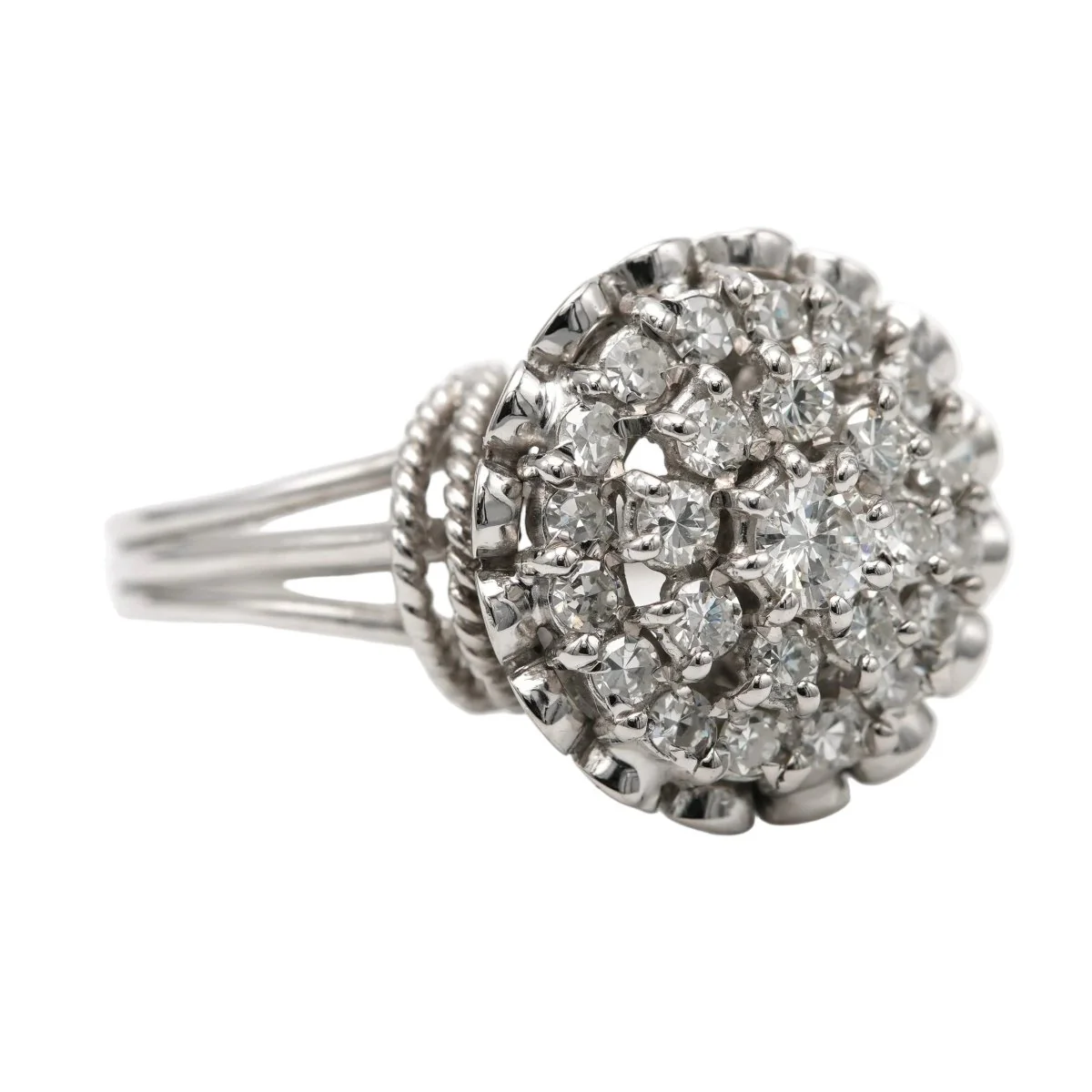 Bague Pavée en or blanc et diamants - Image 6