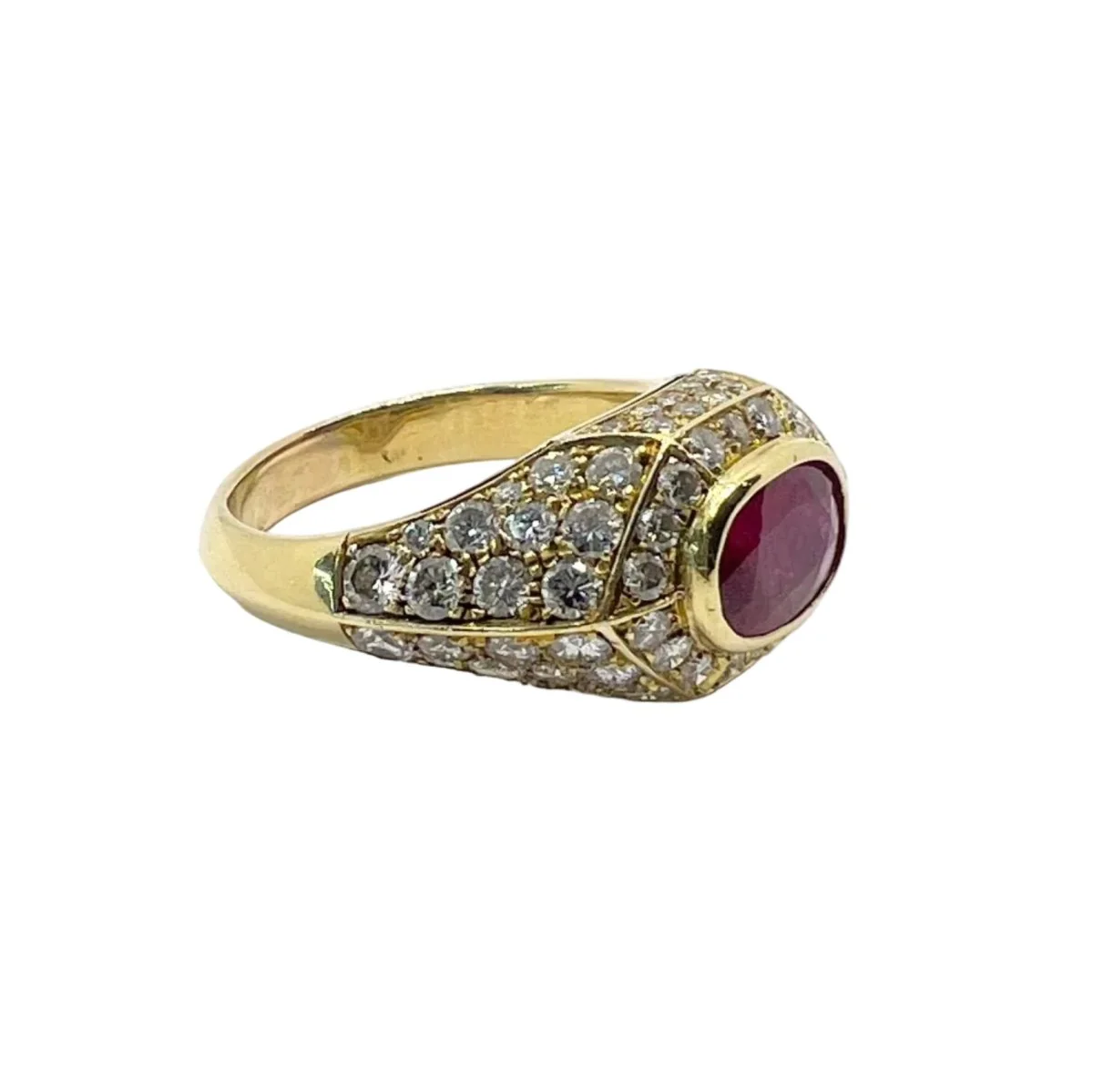 Bague Pavée en or jaune, rubis et diamants - Image 6
