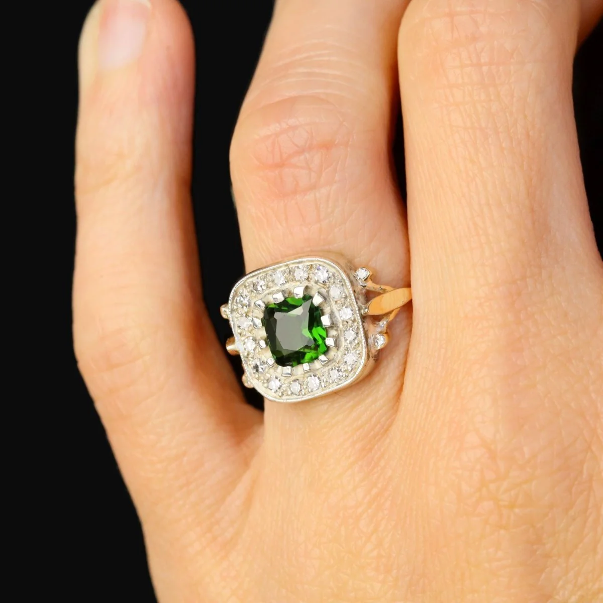 Bague ancienne en or jaune et argent avec péridot et diamants - Image 10