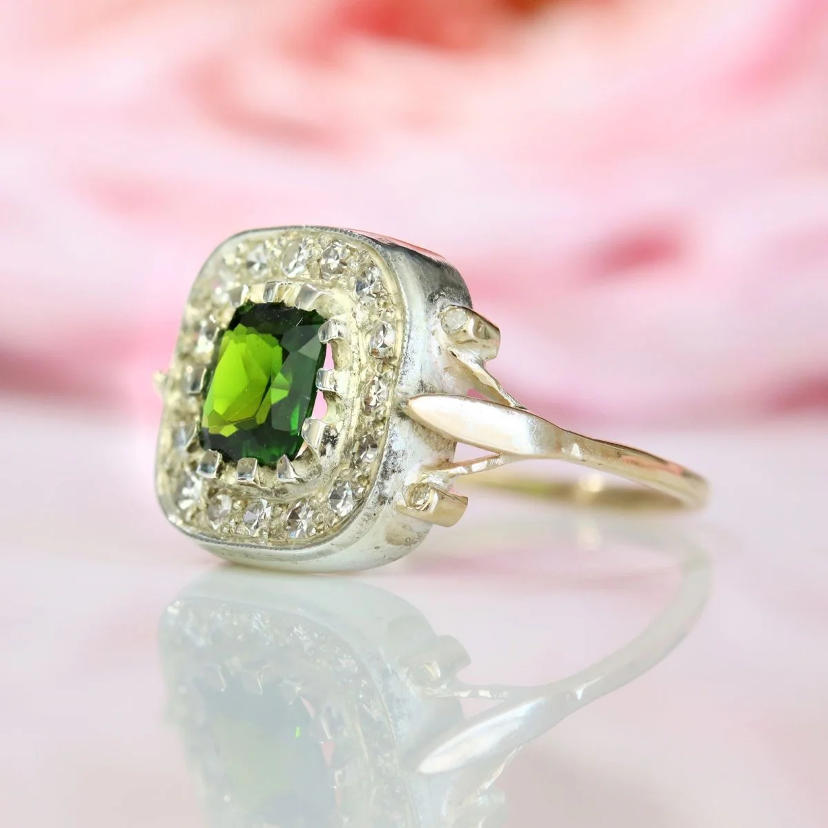 Bague ancienne en or jaune et argent avec péridot et diamants - Image 8