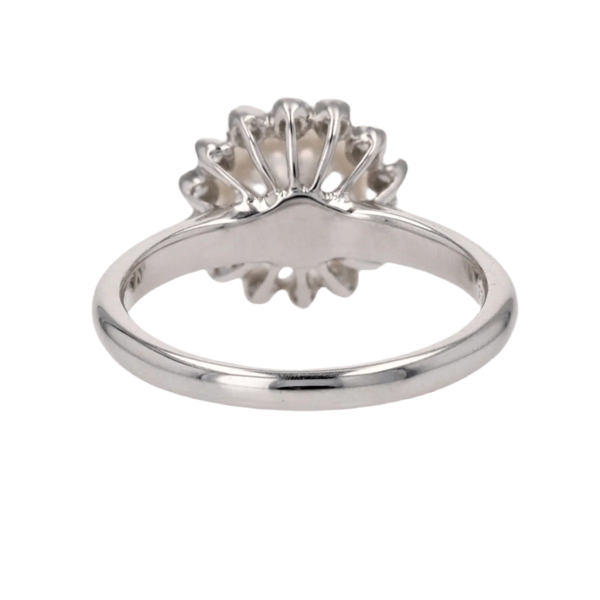 Bague Entourage en or blanc, perle et diamants - Image 4