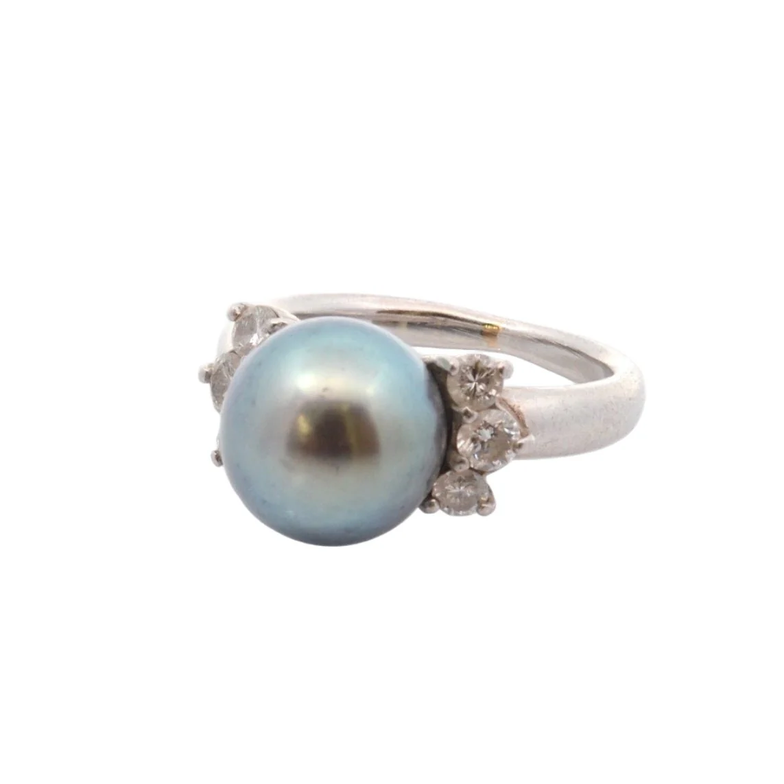 Bague Solitaire en or blanc, perle, et diamants - Image 3