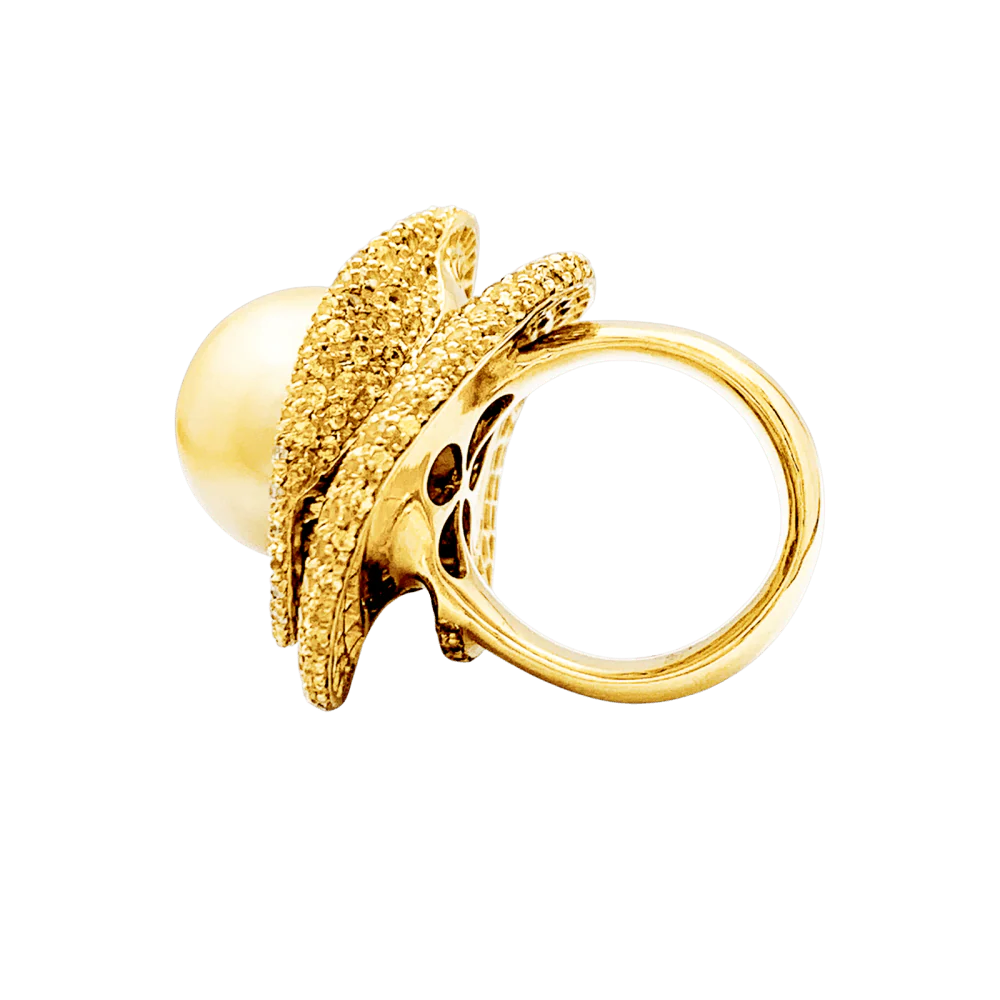 Bague Cocktail en or jaune, perle, saphirs et diamants - Image 4