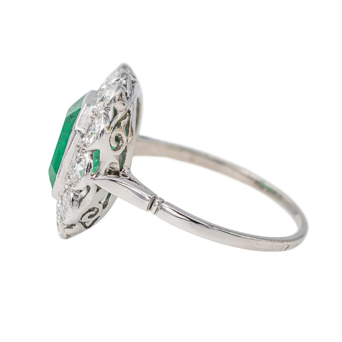 Bague Marguerite en platine, émeraude et diamant - Image 4