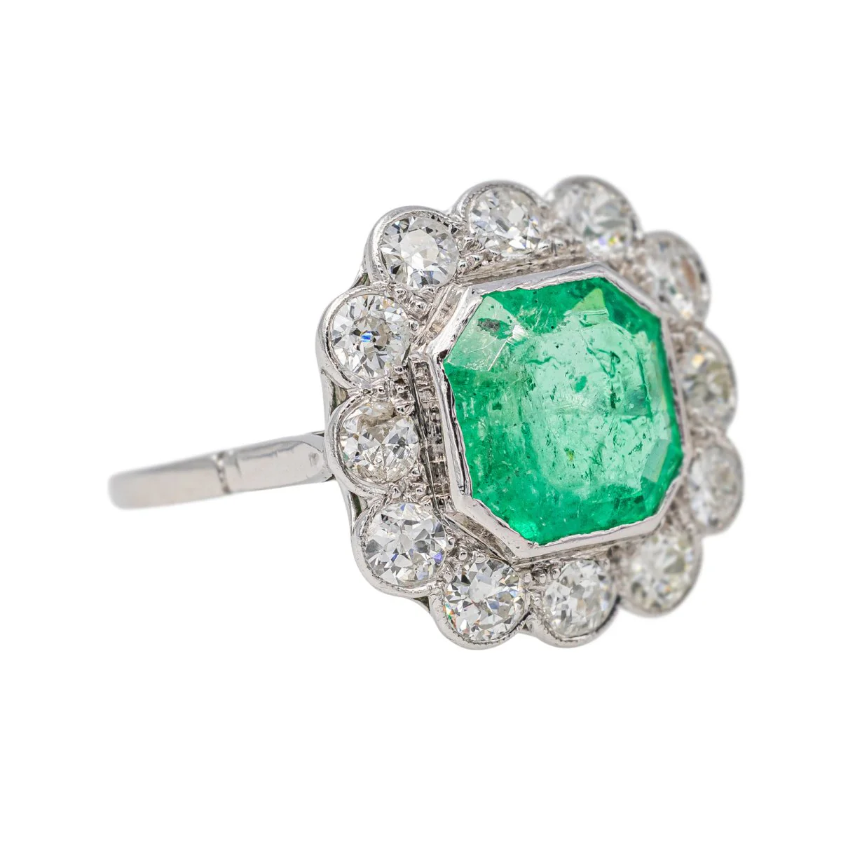 Bague Marguerite en platine, émeraude et diamant - Image 6