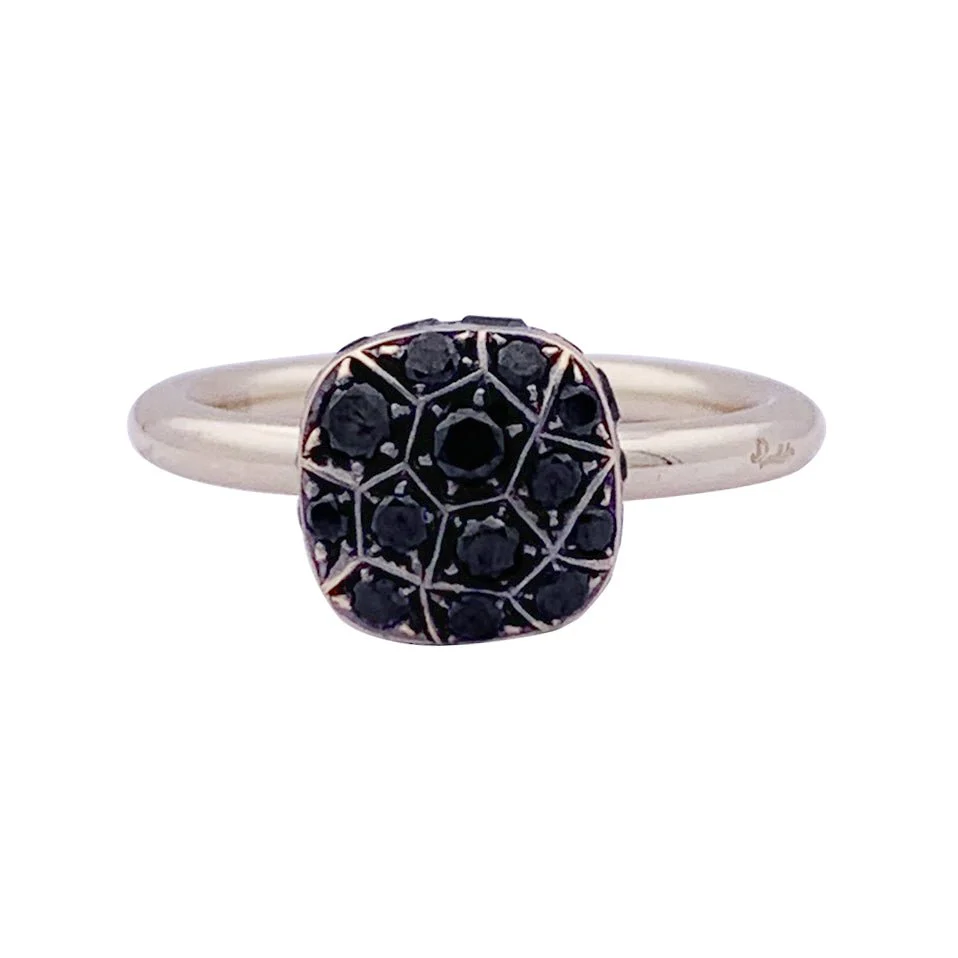 Bague Pomellato, "Nudo Solitaire", deux ors, diamants traités noirs.