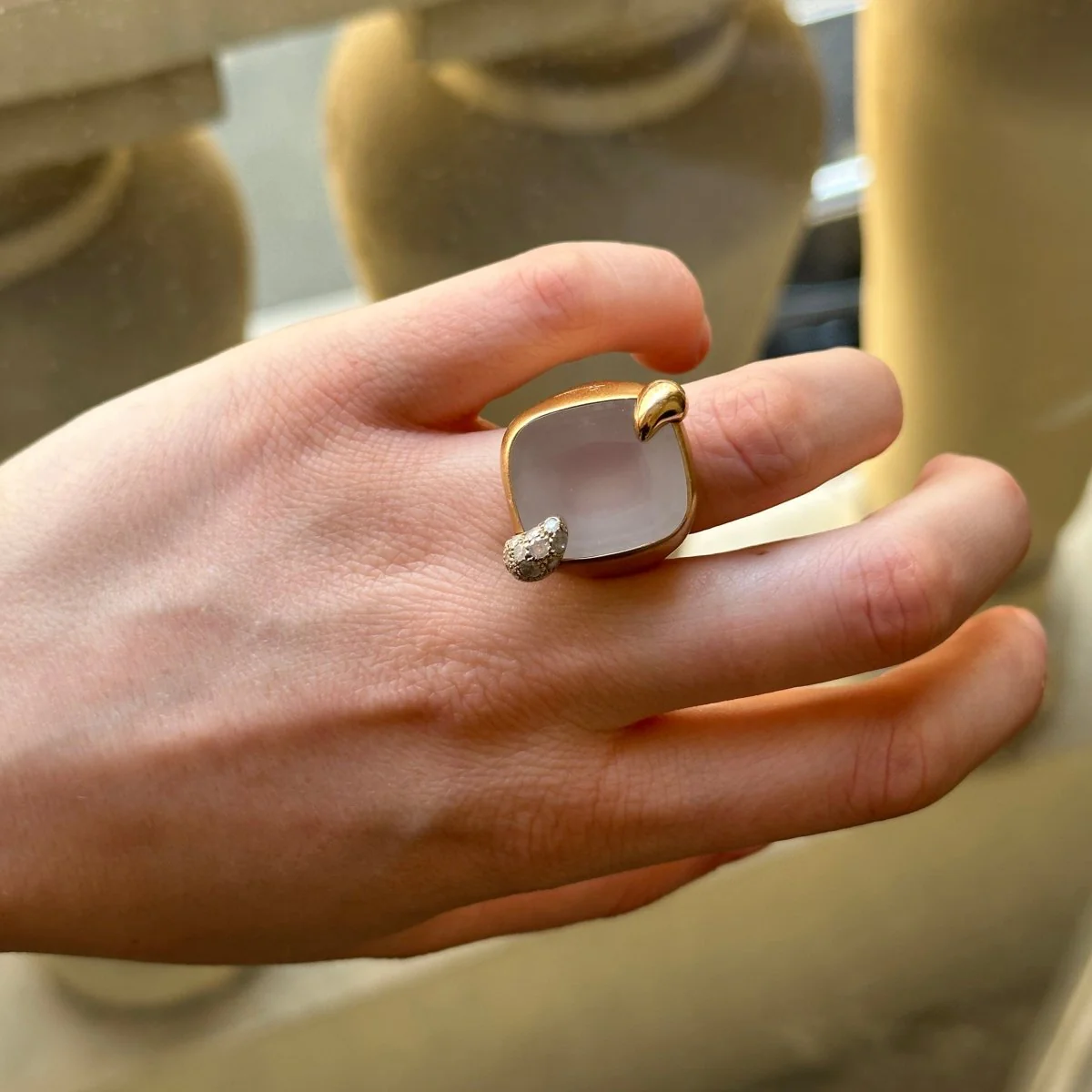 Bague POMELLATO "Ritratto" en or jaune et quartz - Image 2