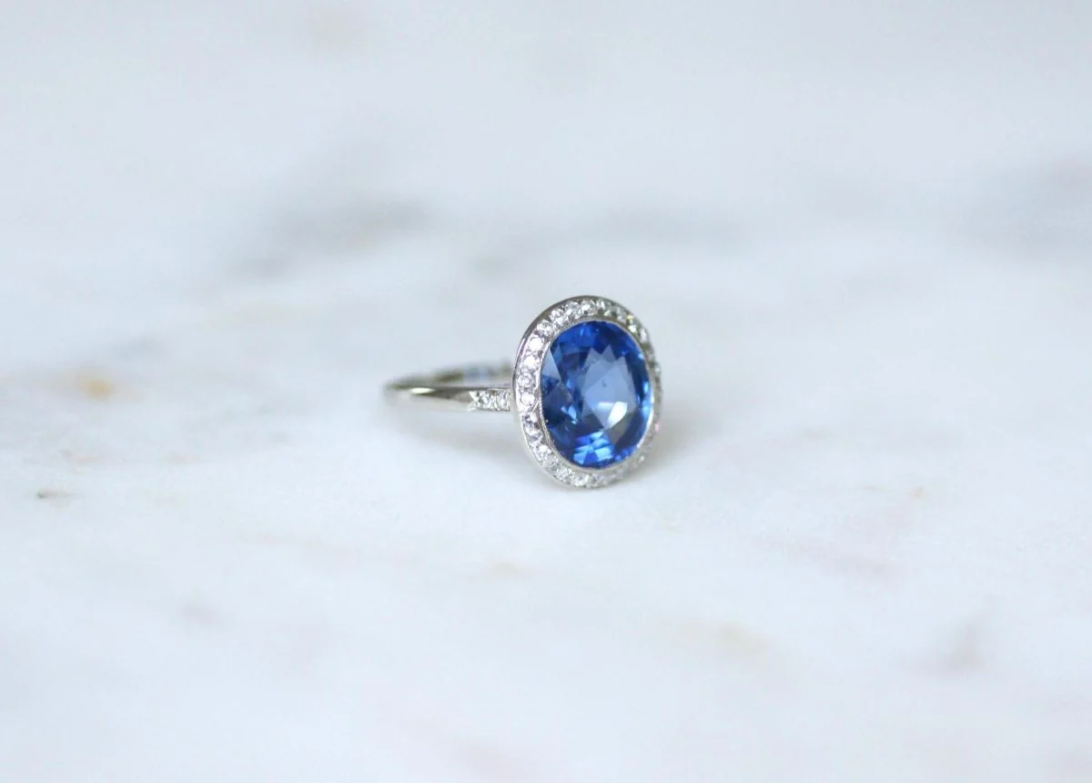 Bague Art Déco Saphir de Ceylan Non Chauffé 4,40 Cts et Diamants - Image 7