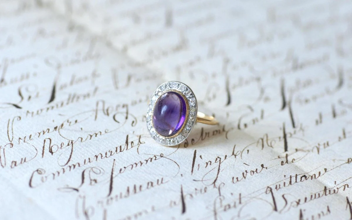 Bague Pompadour Cabochon Améthyste et Diamants - Image 8