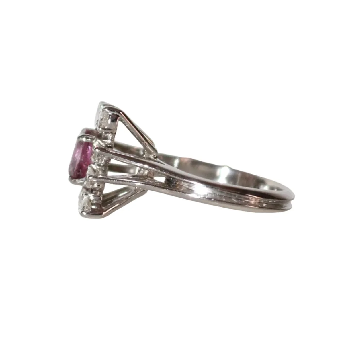 Bague Marguerite en or blanc, rubis et diamants - Image 3