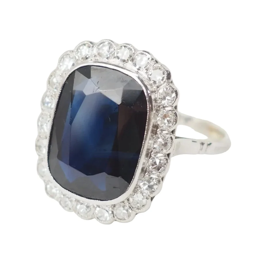 Bague Pompadour en Platine, saphir et diamants - Image 3
