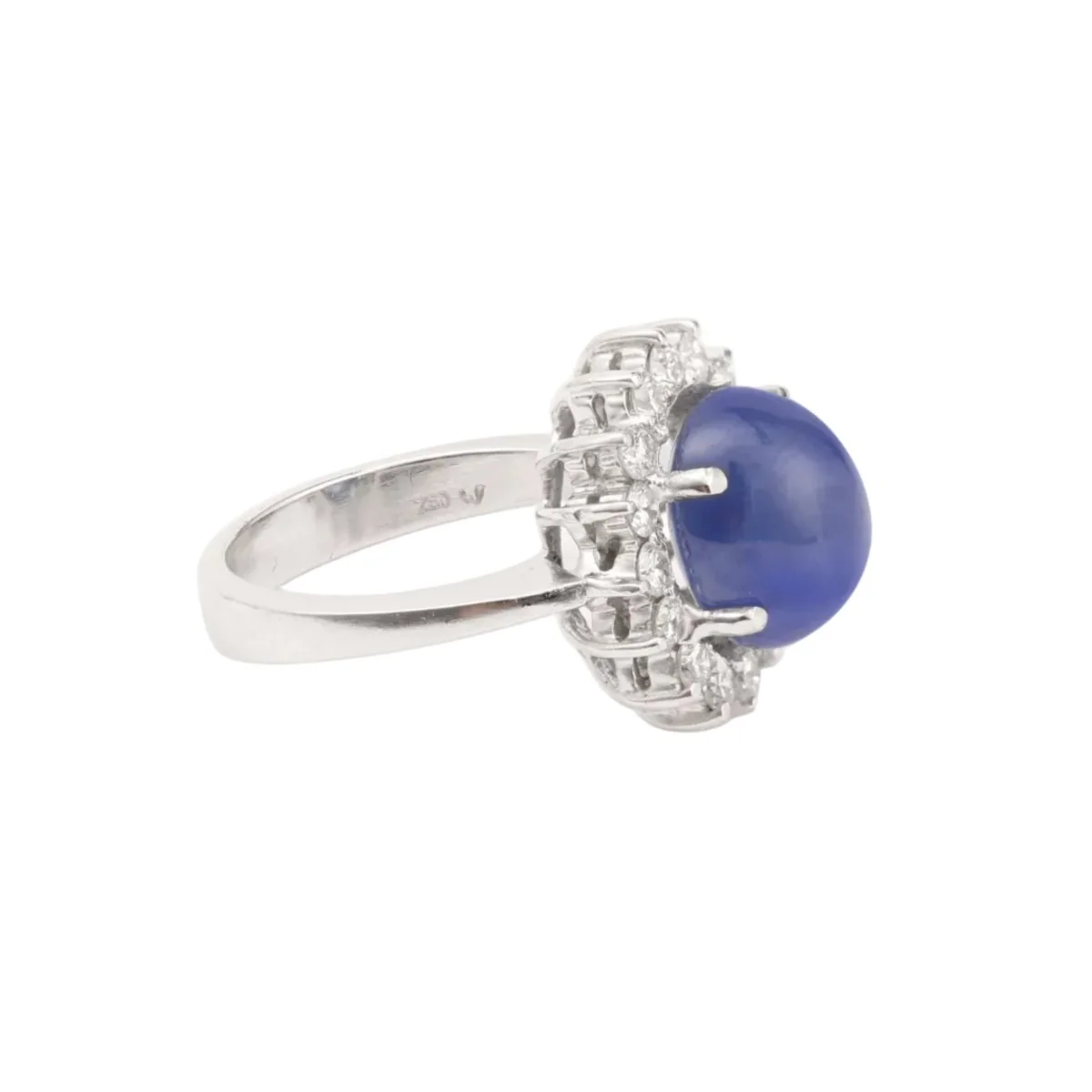 Bague Pompadour en or blanc, saphir et diamants - Image 3