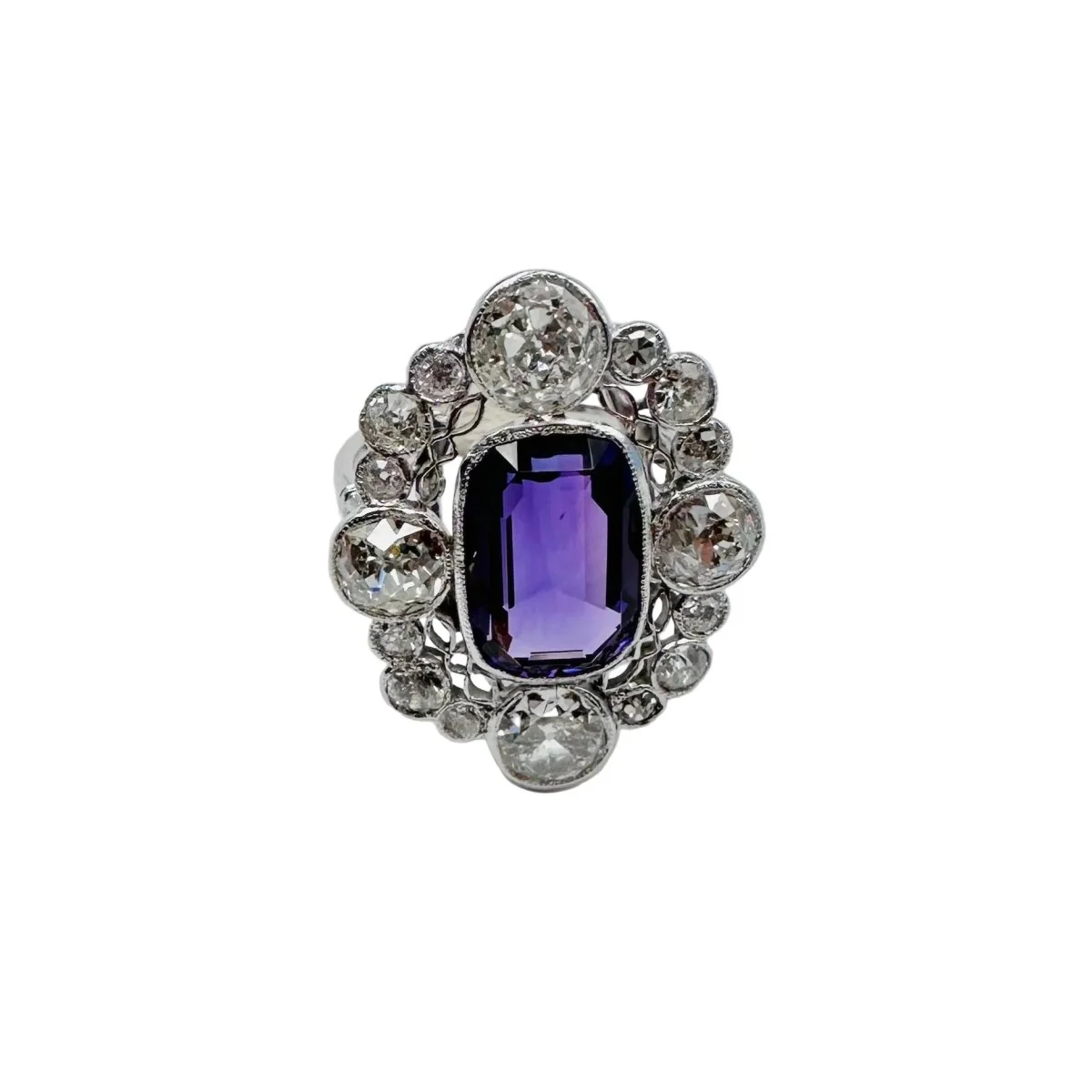 Bague Pompadour en platine, améthyste et diamants - Image 6