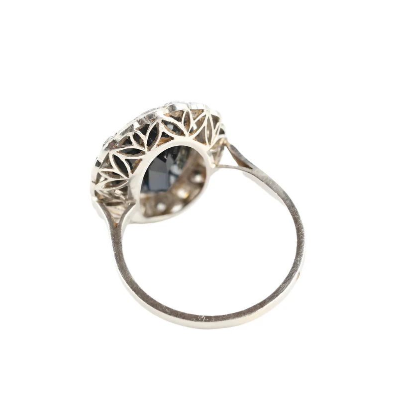 Bague Pompadour en platine, saphir et diamants - Image 5