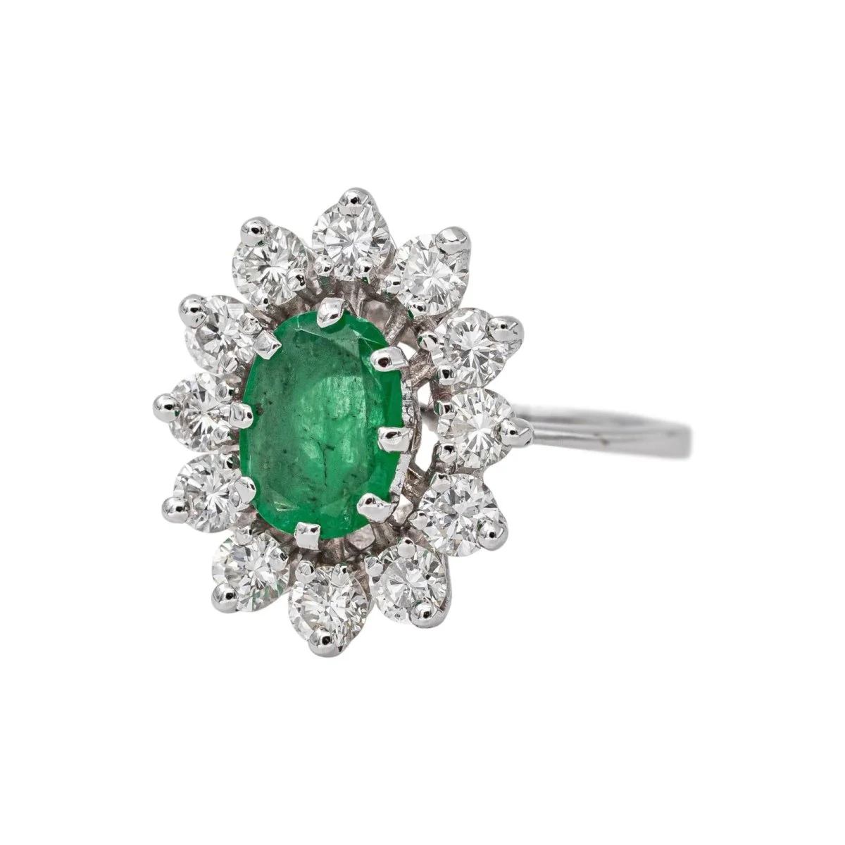 Bague Pompadour en or blanc, émeraude et diamants - Image 3