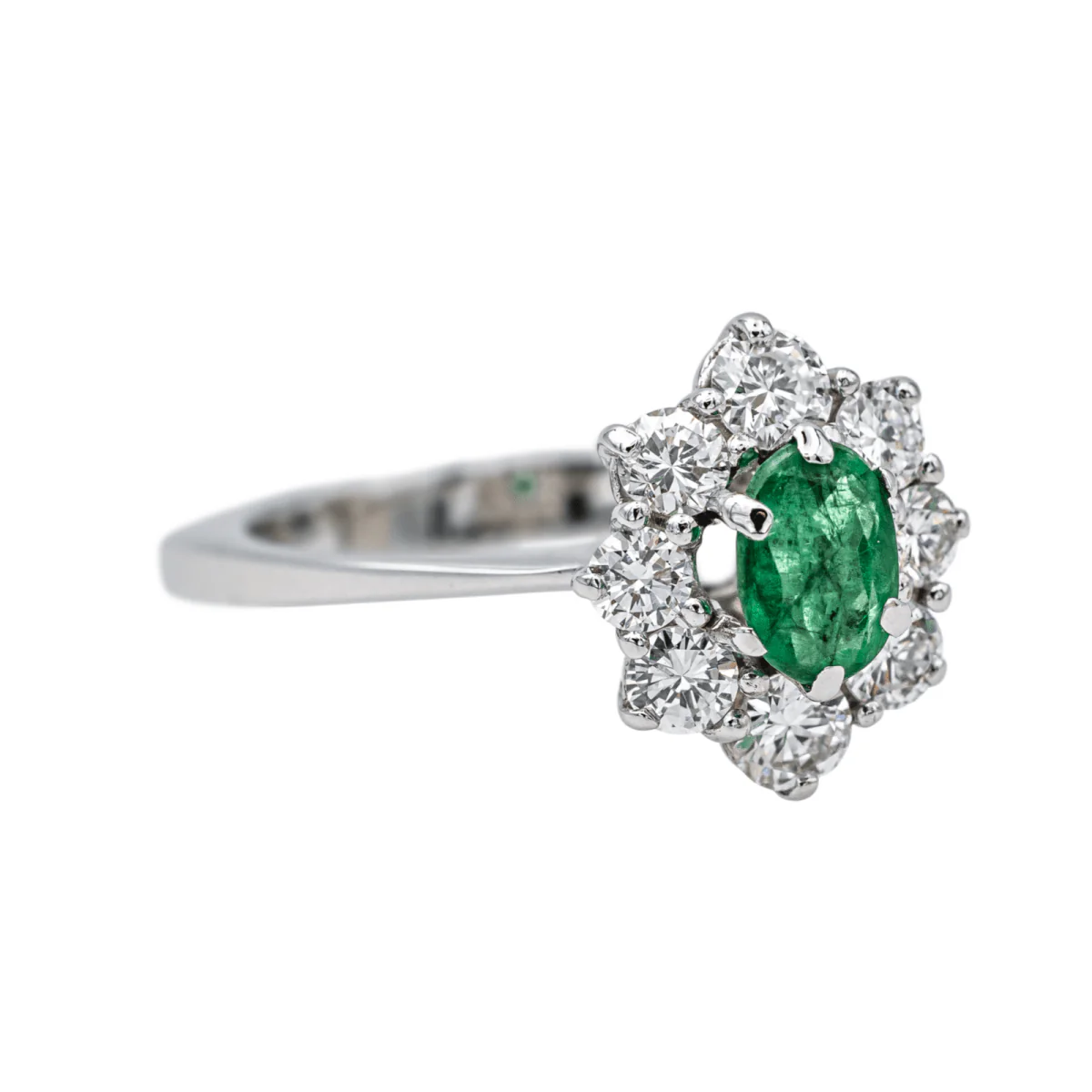 Bague Pomadour en or blanc, émeraude et diamants - Image 6