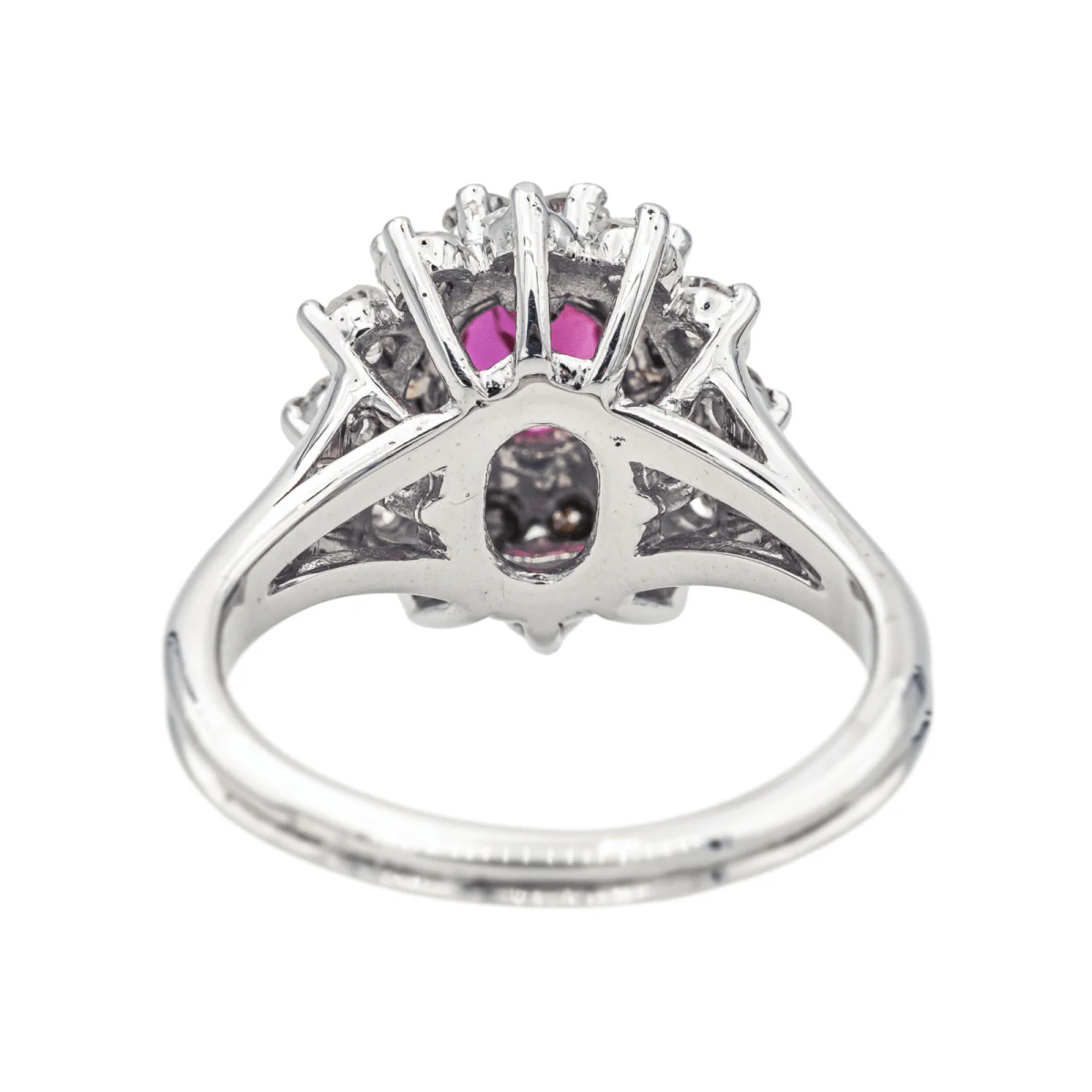 Bague Pompadour en or blanc et rubis - Image 5