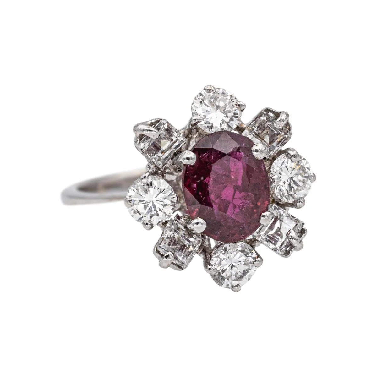 Bague Pompadour en or blanc, rubis et diamants - Image 6