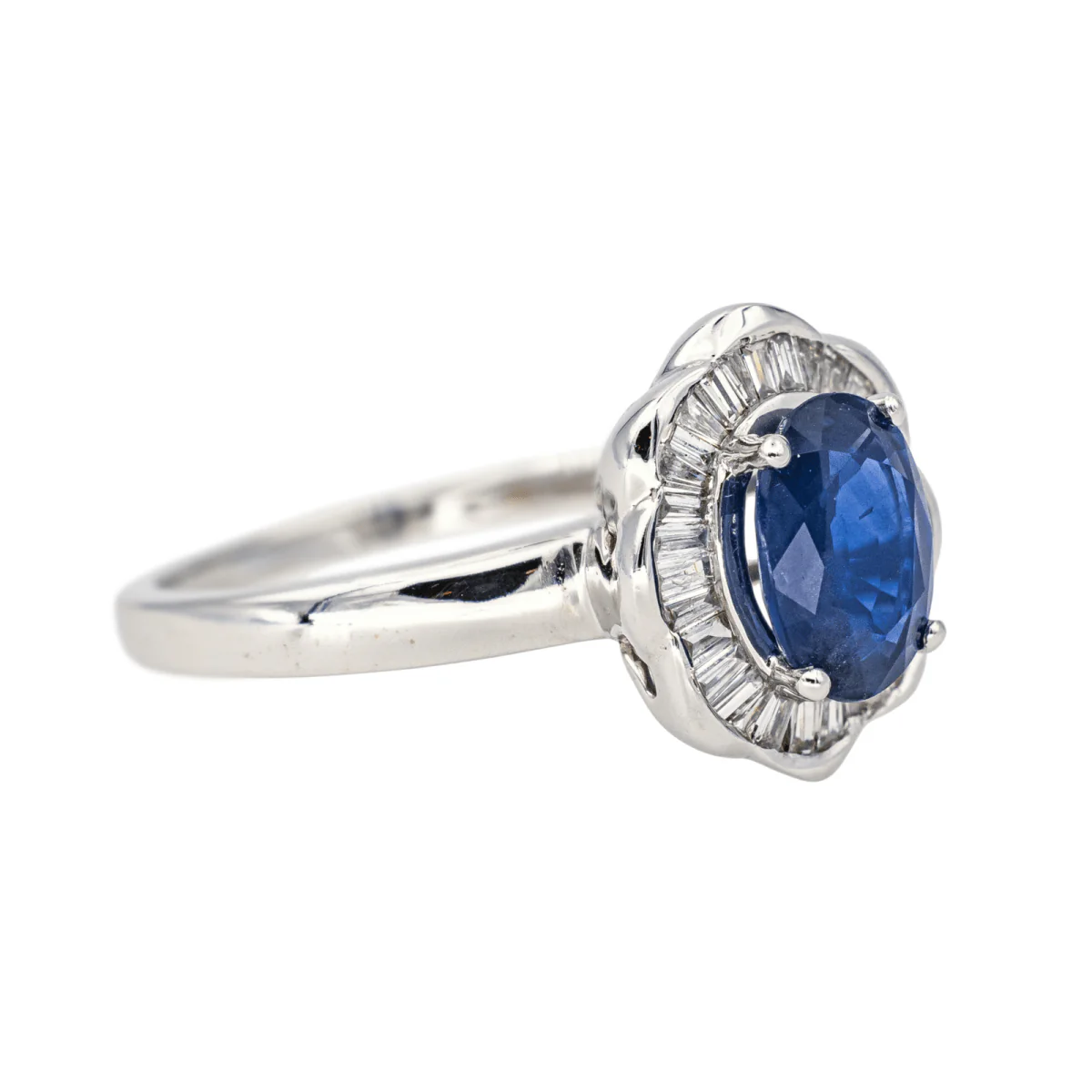 Bague Pompadour en or blanc, saphir et diamants - Image 6