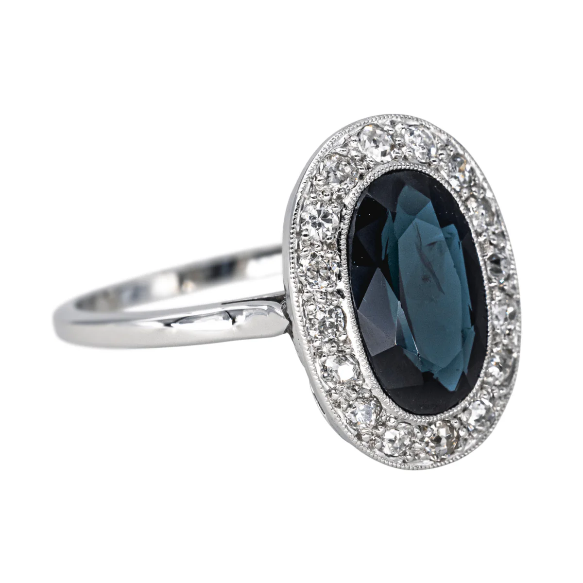 Bague Pompadour en or blanc, platine, saphir et diamants - Image 6