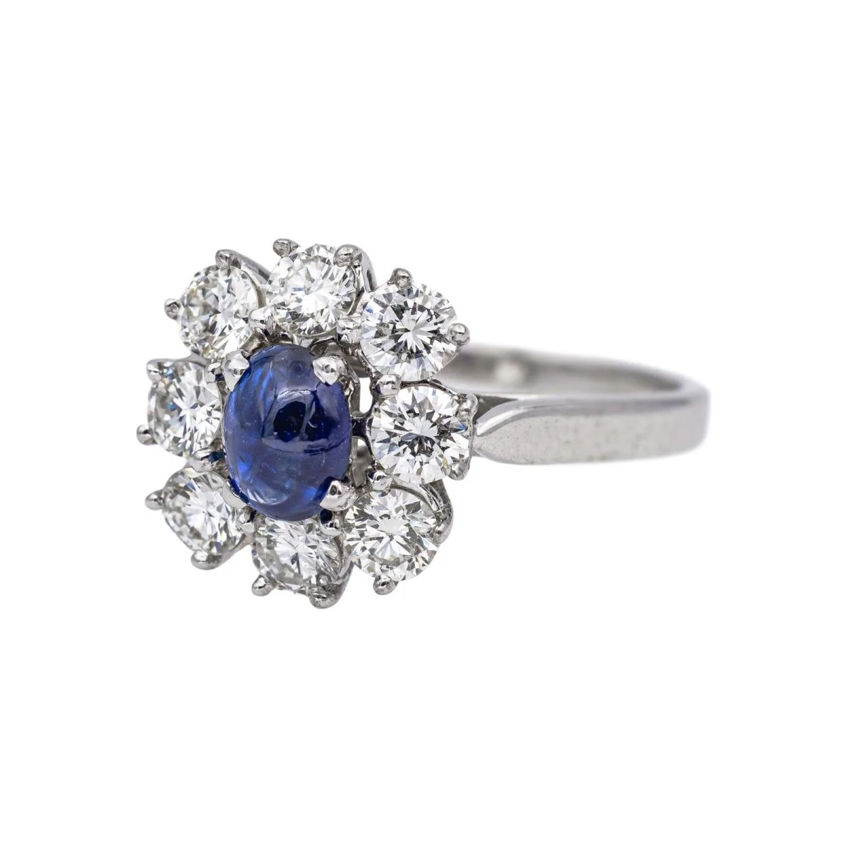 Bague Pompadour en or blanc, saphir et diamants - Image 3