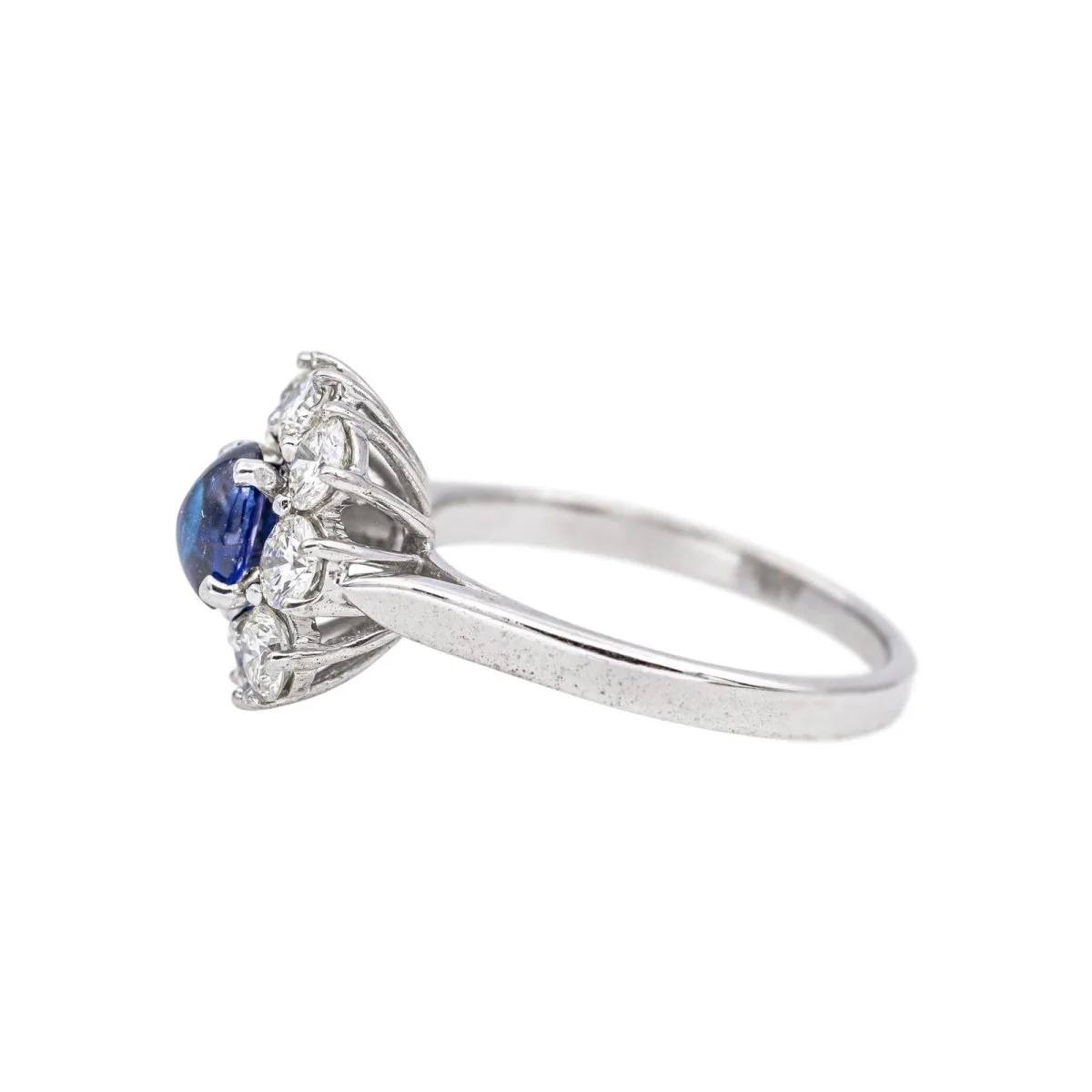 Bague Pompadour en or blanc, saphir et diamants - Image 4