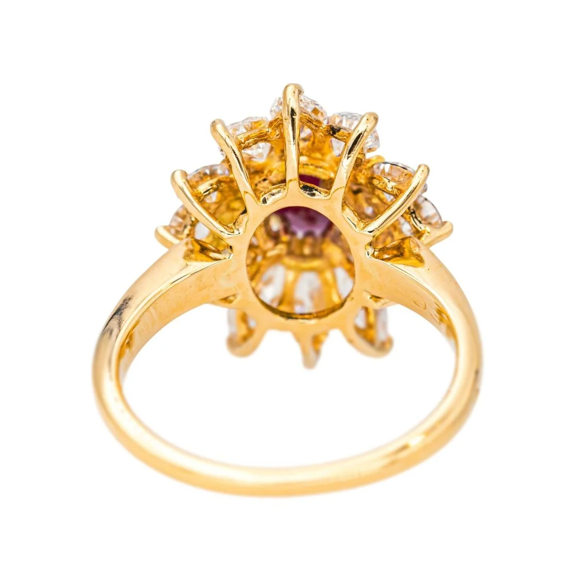 Bague Pompadour en or jaune, rubis et diamants - Image 5