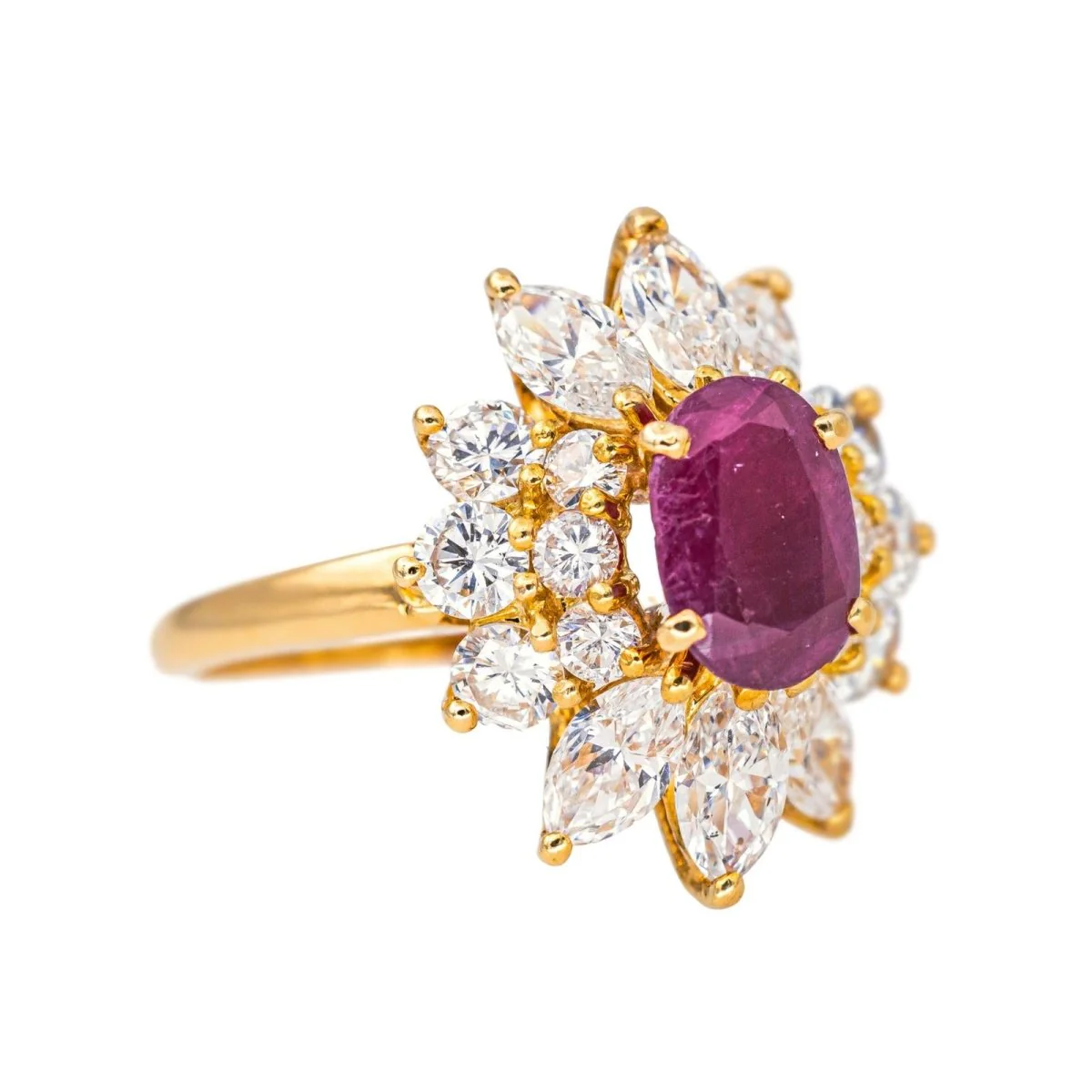 Bague Pompadour en or jaune, rubis et diamants - Image 6