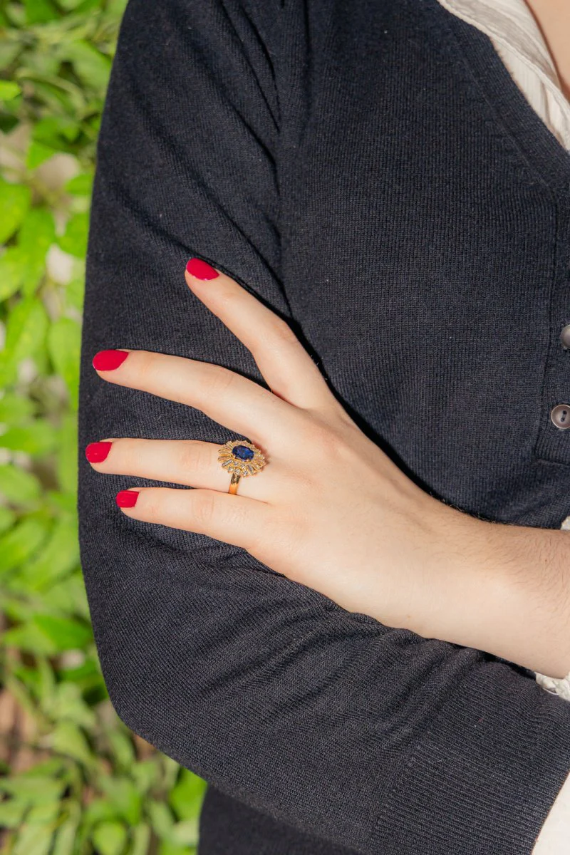 Bague Pompadour Or Jaune Saphir et Diamants - Image 2