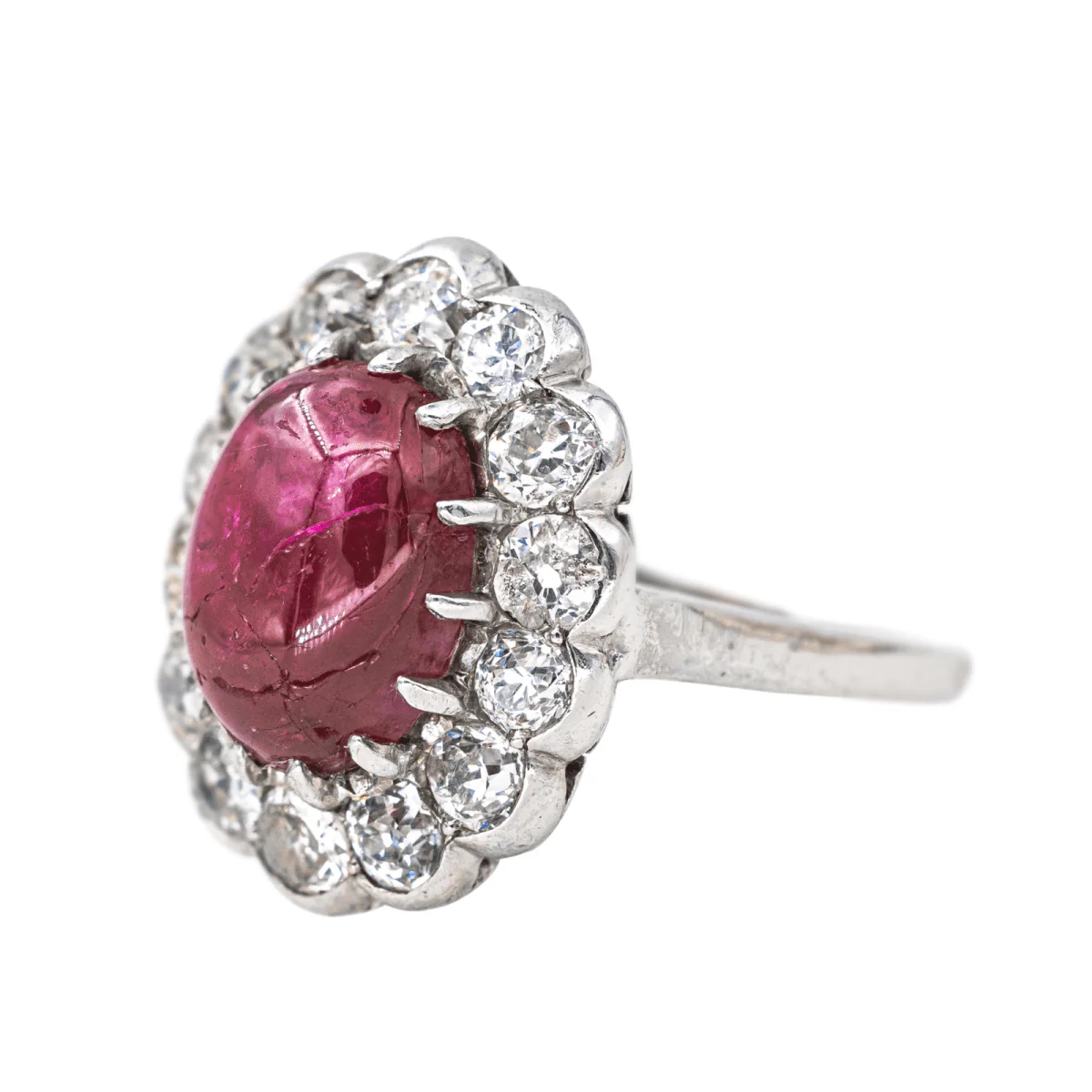 Bague Pompadour en platine, rubis et diamants - Image 3