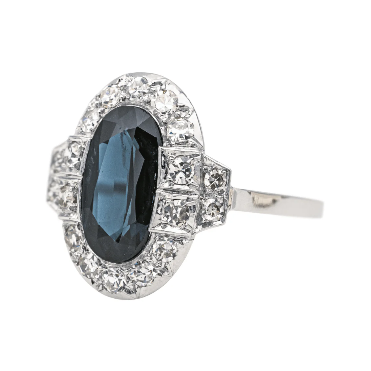 Bague Pompadour en platine, saphir et diamants - Image 3